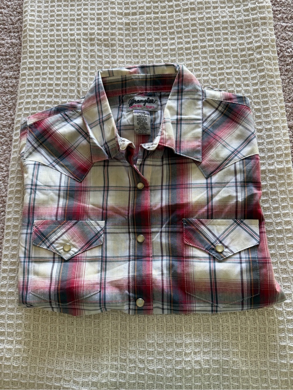 Women’s wrangler Plaid Button-Up Shirt - Red/White and Black/White. - Picture 2 of 12